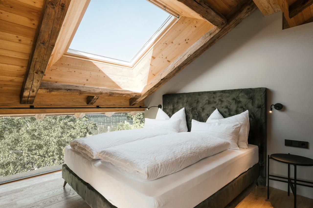 St. Vigilius Modern Historic Apartments Nalles Bagian luar foto