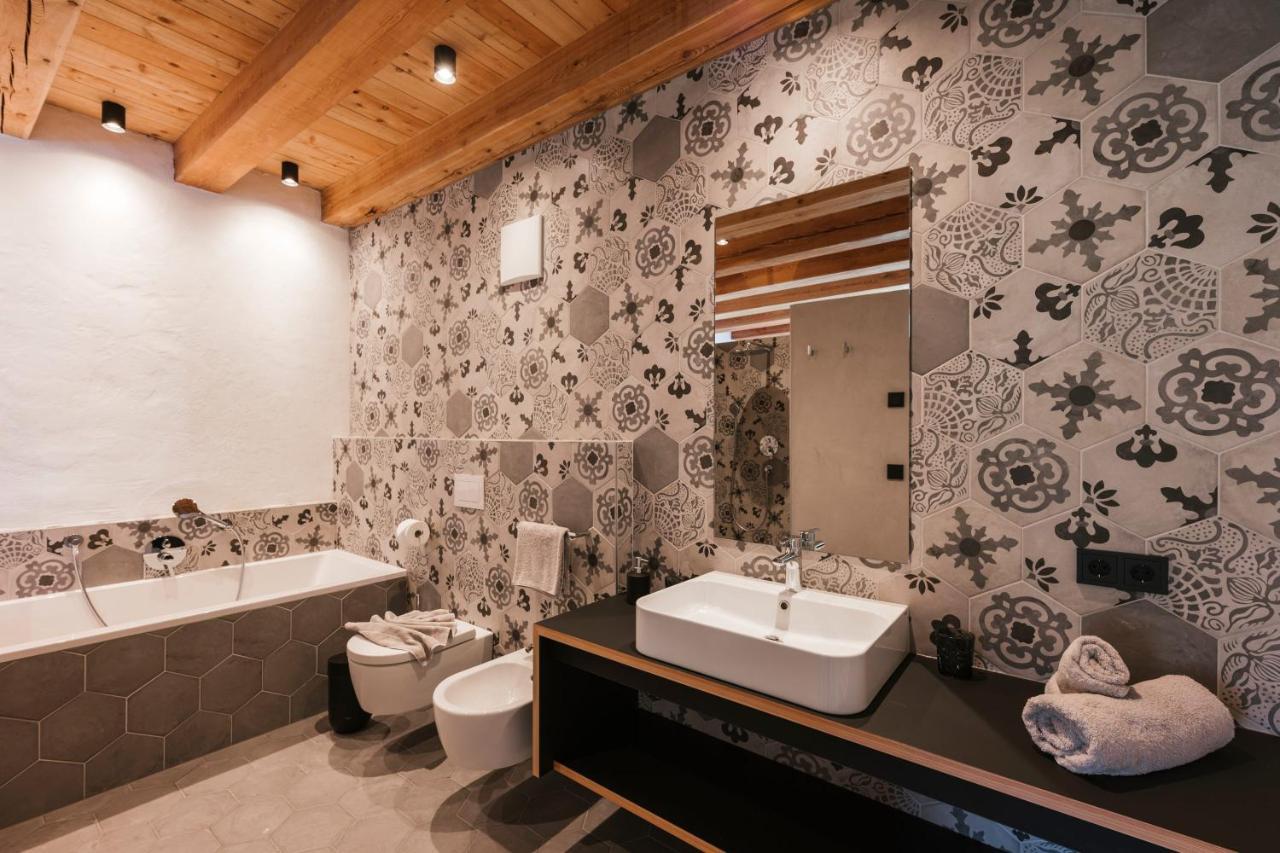 St. Vigilius Modern Historic Apartments Nalles Bagian luar foto