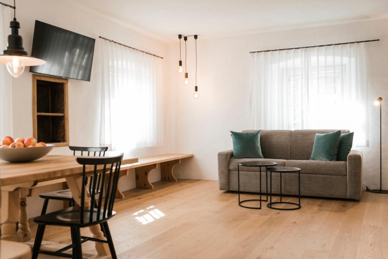 St. Vigilius Modern Historic Apartments Nalles Bagian luar foto