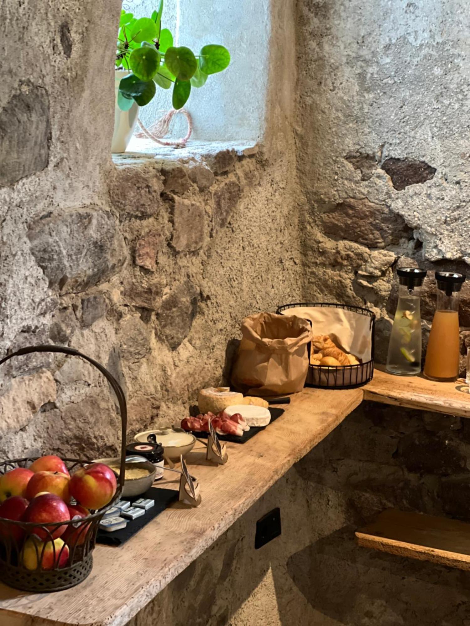 St. Vigilius Modern Historic Apartments Nalles Bagian luar foto